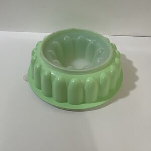 Tupperware Jelly Jell-N-Serve  Mold Jade Green Insert & Lid 3 Piece‎ Vintage
